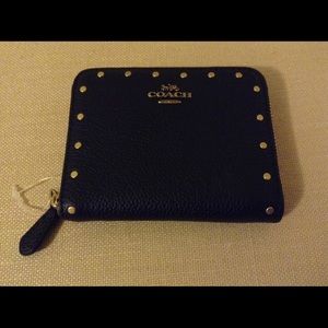 COACH small wallet in new condition